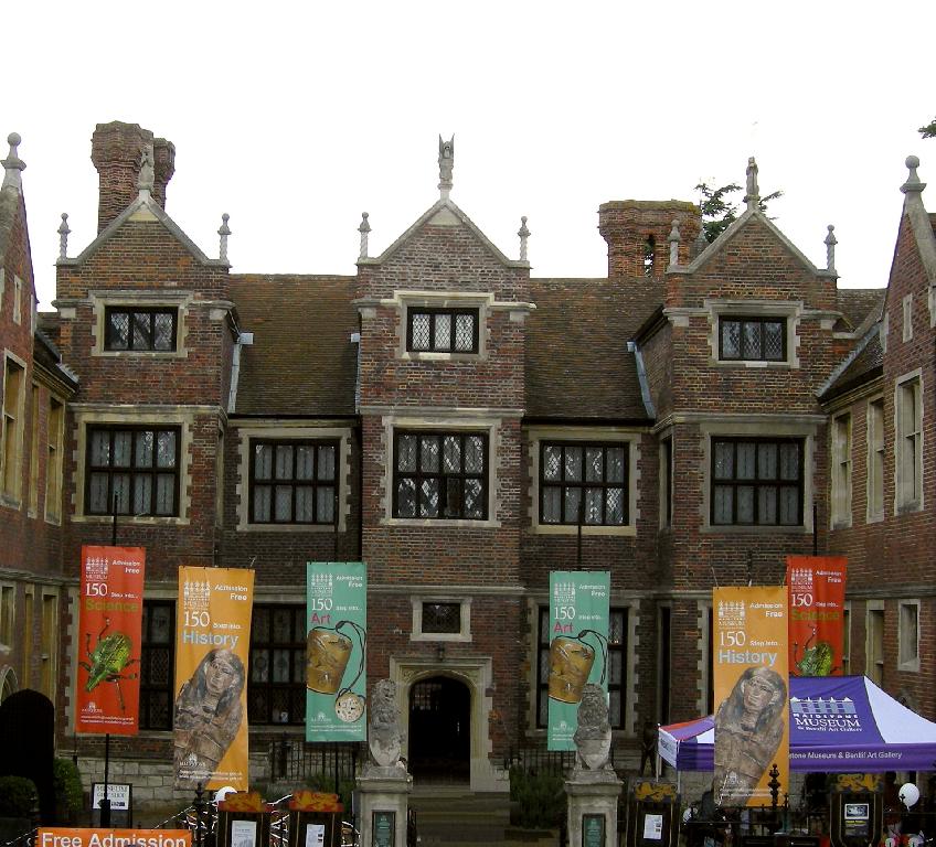 chillington manor being the centre and early foundations for the Maidstone museum